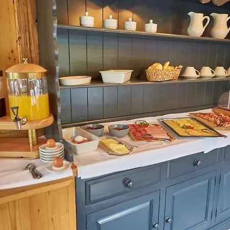 Sportpension Enzian Guest house