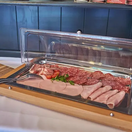 Guest house Sportpension Enzian 3*