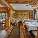 Sportpension Enzian Konukevi 3*