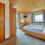 Konukevi Sportpension Enzian Saalbach-Hinterglemm