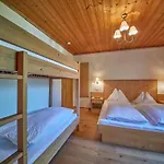 Konukevi Sportpension Enzian Saalbach-Hinterglemm