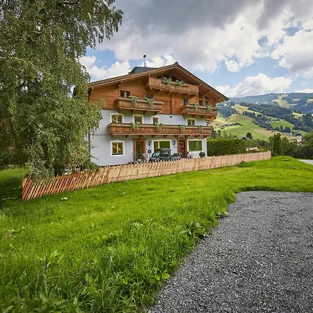 Sportpension Enzian Saalbach-Hinterglemm