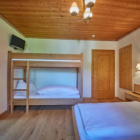 Sportpension Enzian Gasthof Saalbach-Hinterglemm